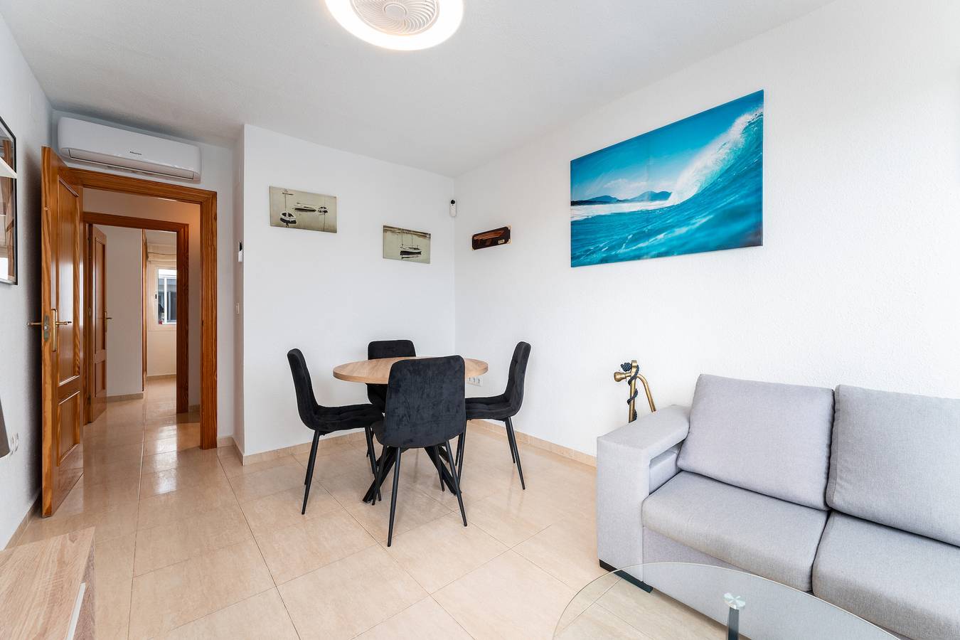 Entire apartment, Apartment '251 Mollina Apartment' with Sea Views, Wi-Fi and Air Conditioning in La Cala de Mijas, Mijas