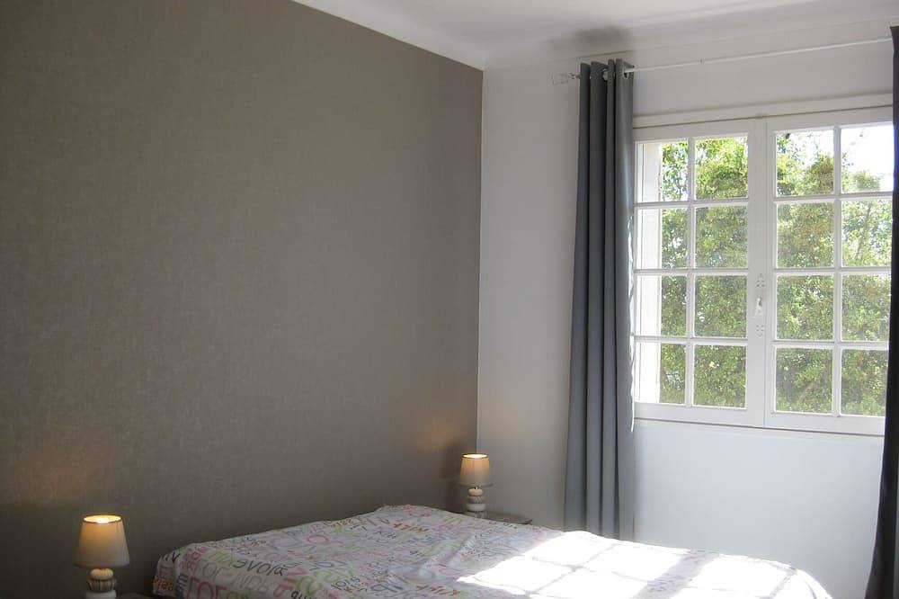 Apartment 111 m2 in villa, sea view from 2 to 7 beds - 2 bathrooms in Gattières, Cannes region