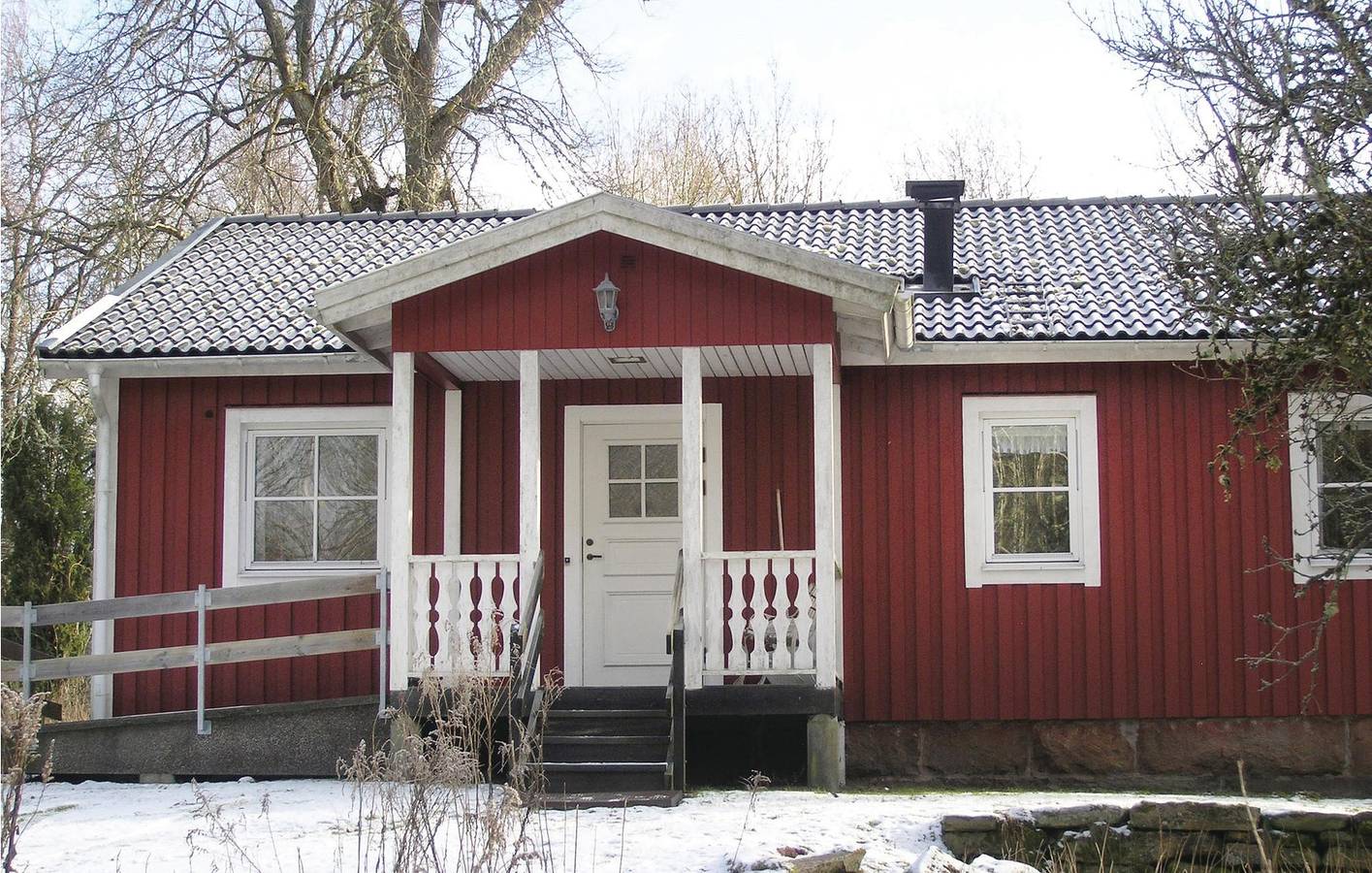 Casa de vacaciones para 6 personas con jardín in Kronoberg