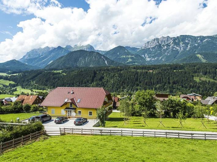 Ganze Ferienwohnung, Haus Gloria - Top 7 - App., Dusche, Wc, 1 Schlafraum in Haus, Schladming-Dachstein