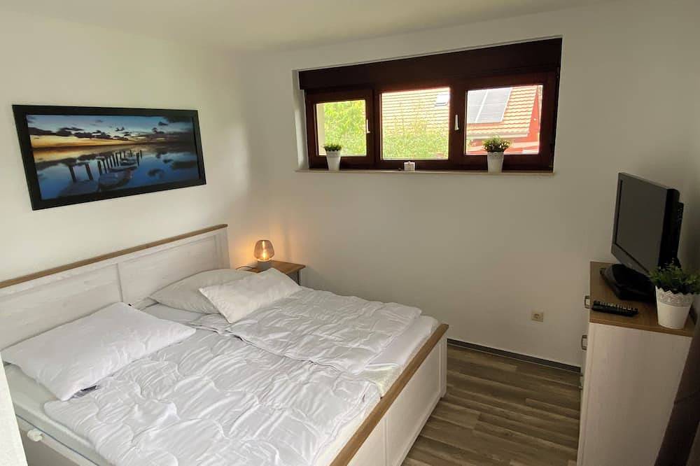 Ganze Wohnung, Ferienwohnung „Plaue Auszeit“ Privatstrand/Bootsliegeplatz, 150M bis Plauer See in Zislow, Plauer See