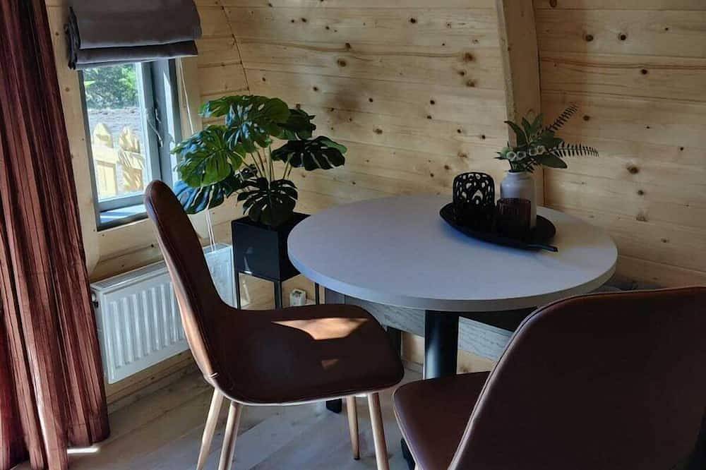 Onze Woodlodges zijn sfeervol ingericht en van alle gemakken voorzien., foto 15