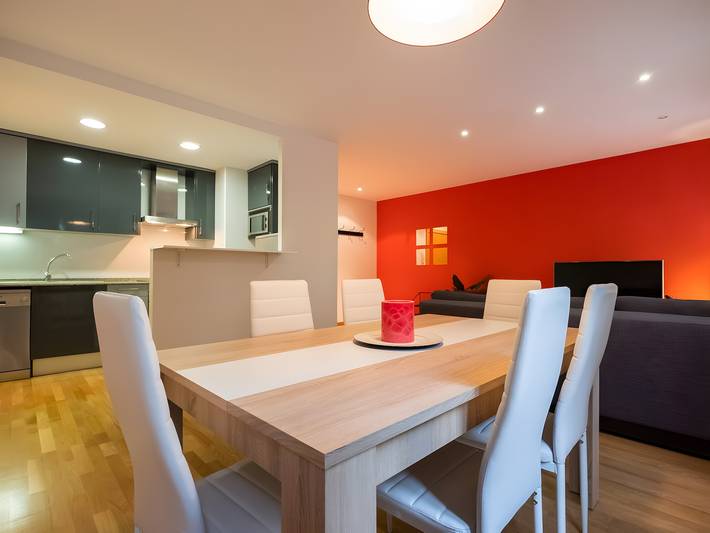 Entire apartment, Apartment '2 Bedroom  in Maragall' with Wi-Fi and Air Conditioning in Barcelona Centre, Barcelona