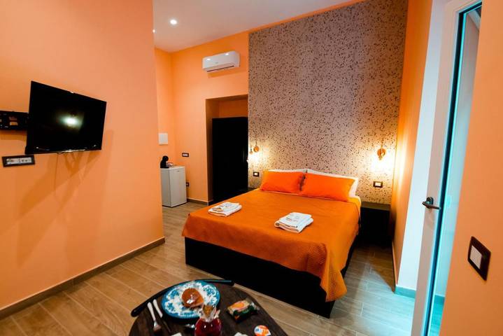 Chambre d’hôte pour 2 personnes, avec vue et balcon, animaux acceptés à Castellammare di Stabia - 2