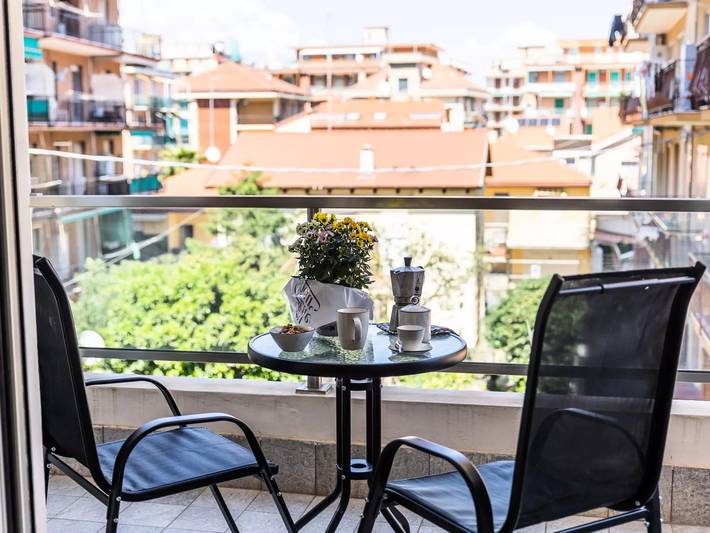 Gîte pour 4 personnes, avec balcon et piscine à Borghetto Santo Spirito - 3