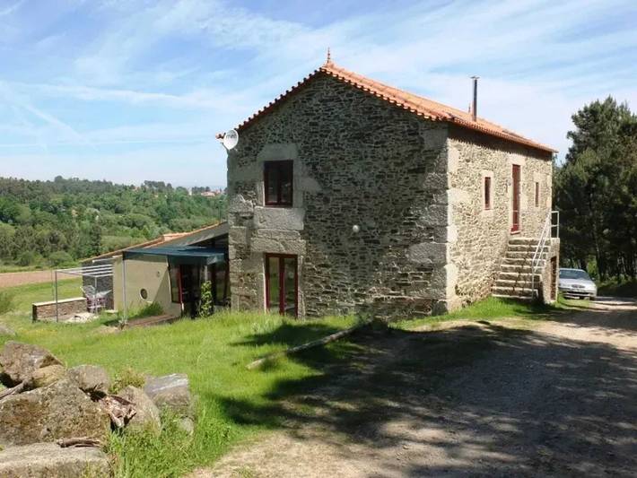 Casa de férias para 16 pessoas, com terraço e jardim, com animais de estimação em Seia