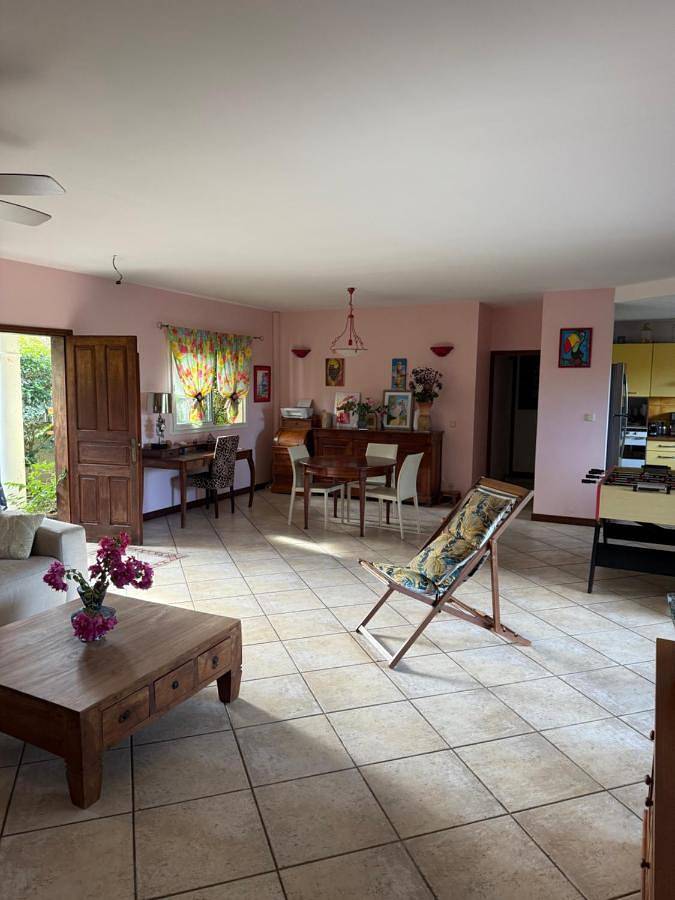 Villa pour 4 personnes, avec vue et jardin