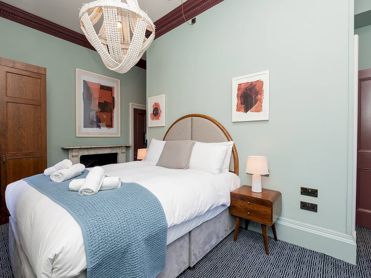 Entire apartment, Pass the Keys | King Room in superb Central Bath Location in Bath, Bath & North East Somerset