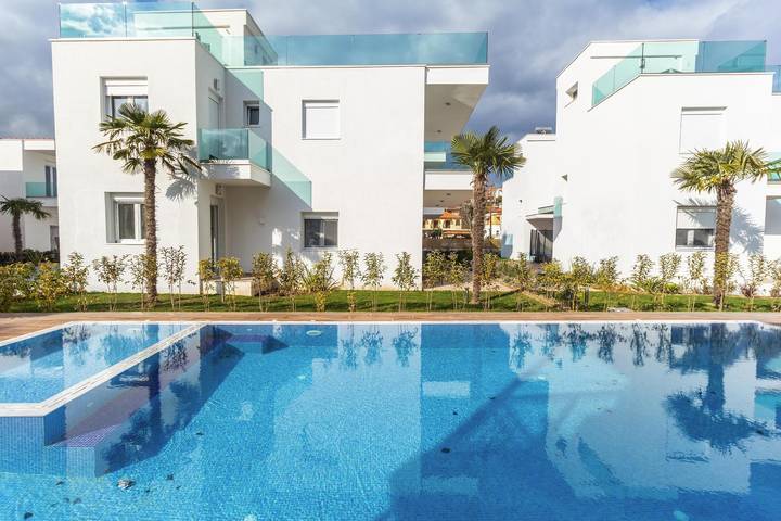 Ferienhaus für 6 Personen, mit Balkon und Whirlpool sowie Terrasse und Garten in Chalkidiki - 3