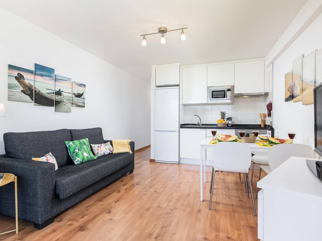 Apartamento vacacional entero, 32. Luminosa vista al mar de Copacabana, free Wifi in San Eugenio Alto, Adeje