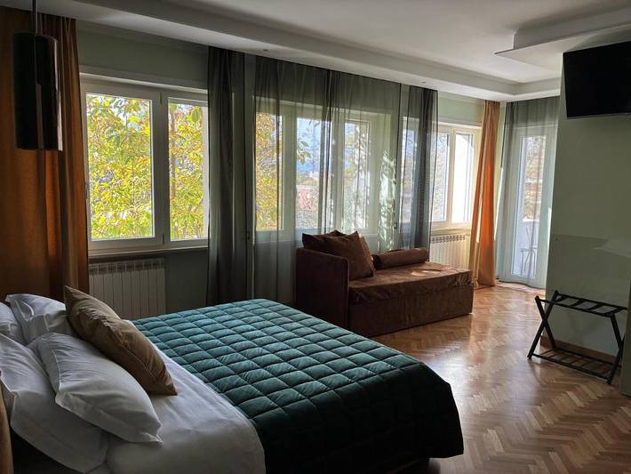 B&b per 2 persone, con panorama e giardino nonché terrazza a Isernia