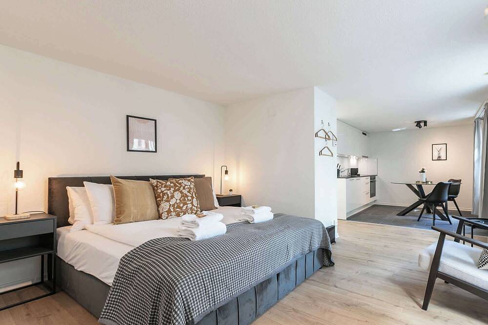 Entire apartment, Book2stay 1.5-room apartment #3 Hirschberg up to 2 people in St. Gallen, Lake Constance (Switzerland)