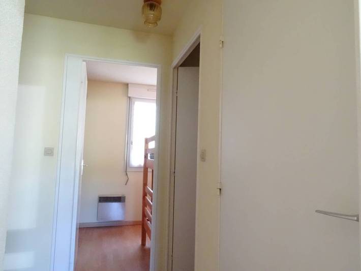 Ganzes Studio, Arette: 4 Pers. Apartment an der Piste mit Balkon, Parkplatz, Aufzug in La Pierre Saint-Martin, Arette
