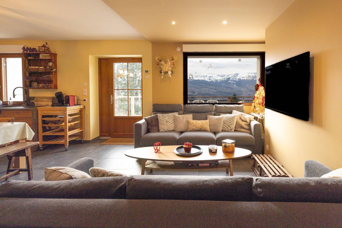 Apartamento entero, Apartamento "Le Pacardou" con vistas a las montañas, terraza privada y Wi-Fi in Saint-Gervais-les-Bains, Pays du Mont-Blanc