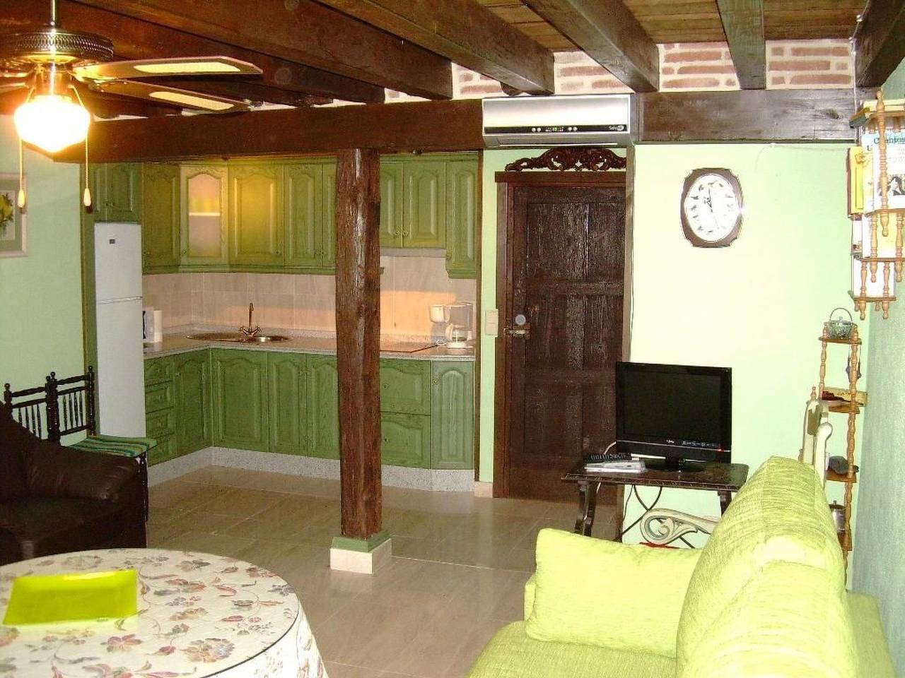 Appartement entier, Touristenwohnung "Laura in Mombeltrán, Valle del Tiétar