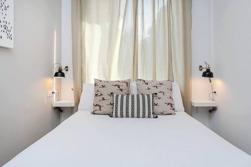 Apartamento entero, Apartamento elegante y lujosamente diseñado en su interior, perfecto para aquellos que buscan lo más refinado de la vida. in Hospitalet de Llobregat, Barcelonés