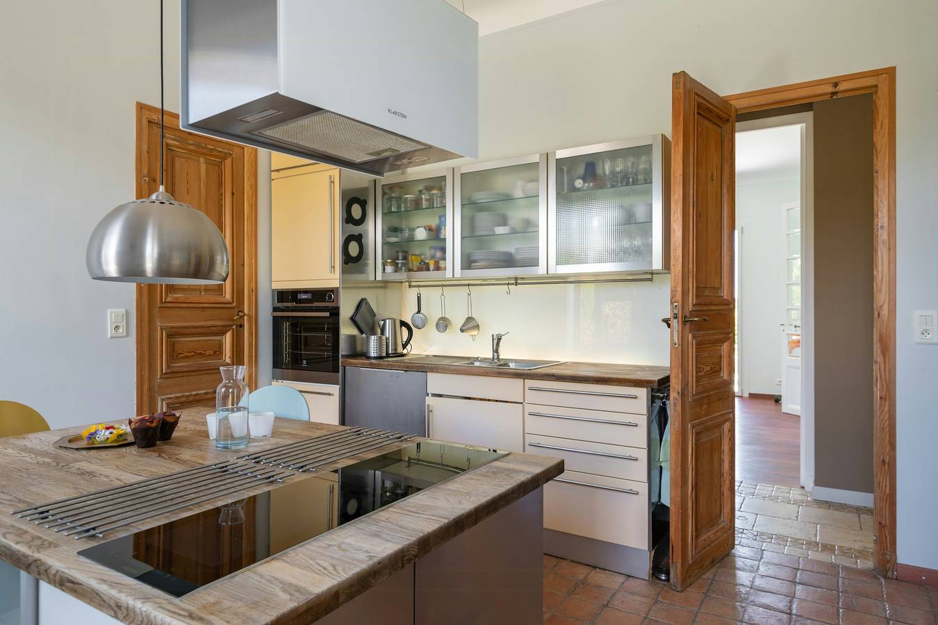 Villa mit Meerblick auf den Hügeln von Nizza in Nizza, Mittelmeerküste (Frankreich)