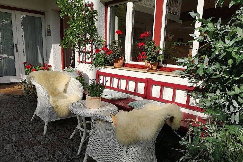 Ganze Wohnung, Ferienwohnung mit 1 Schlafzimmer in Nußdorf am Attersee, Attergau
