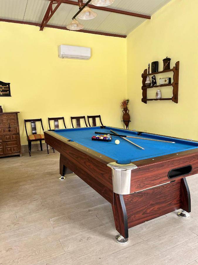 Casa rural para 20 personas, con jardín y piscina en Las Vegas (Madrid) - 3