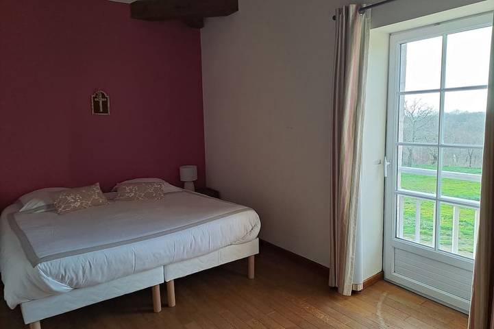 Location de vacances pour 10 personnes, avec jardin à Vairé - 3