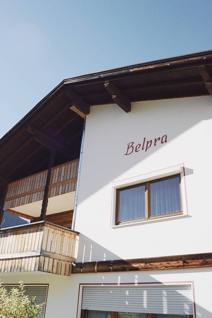 Hel lejlighed, Apartment '3' with Mountain View, Shared Garden and Wi-Fi in St. Ulrich in Gröden, Dolomiti Superski