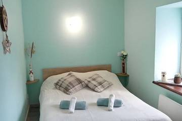 Gîte pour 6 personnes, avec jardin à Sazos