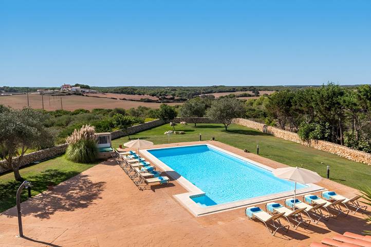 Chalet para 12 personas, con terraza y jardín, Se admiten mascotas en Menorca - 2