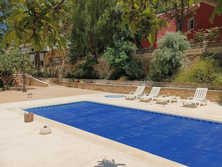 Casa rural para 33 personas, con vistas además de piscina y jardín en Caravaca de la Cruz