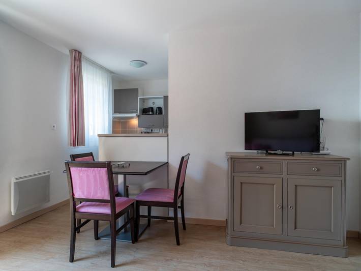 Entire apartment, Art Village Apartment for Four in Pont-Aven, Côte de Cornouaille