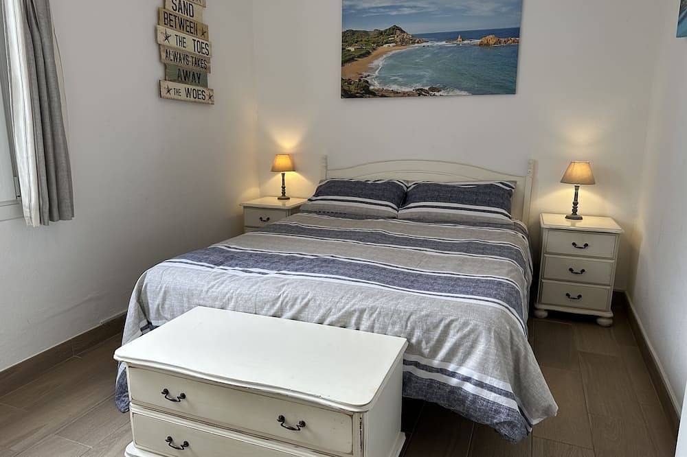 250m from the stunning sandy beach, terrace overlooking the large pool. in Arenal d'en Castell, Es Mercadal