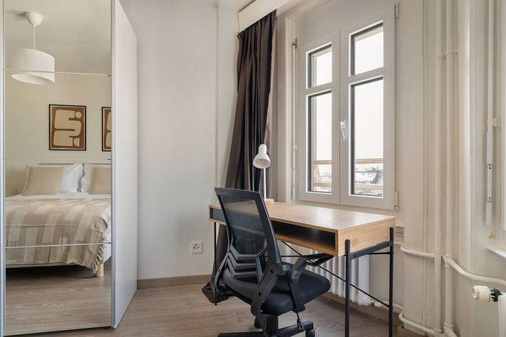 Ganze Wohnung, Blueground | Unterstrass, balcony, nr Eth Zurich in Zürich, Bezirk Zürich