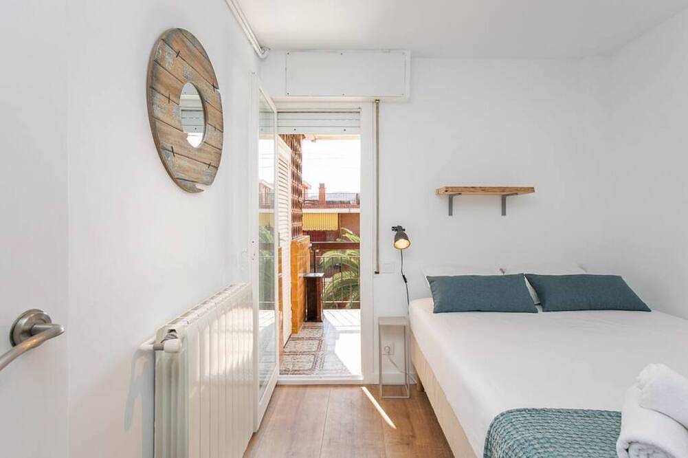 Entire apartment, Unique Sea views & Beachfront Apartment in Castelldefels, Baix Llobregat