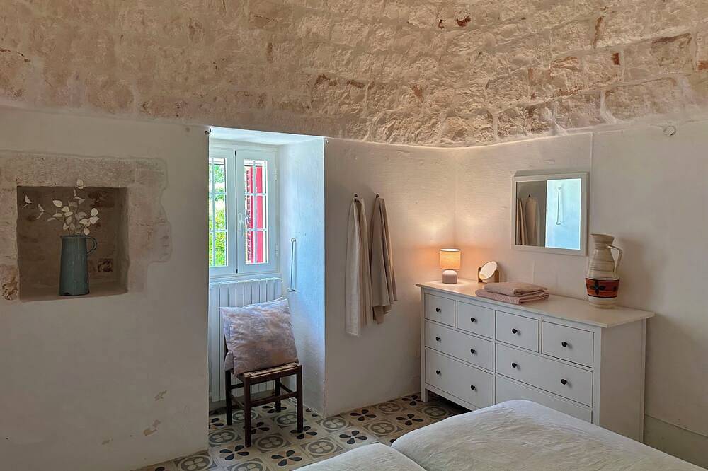 Trullo Villa bellamente renovada con piscina de agua salada in Locorotondo, Region de Bari