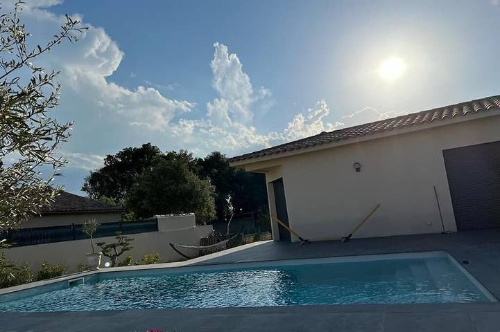 Location de vacances pour 6 personnes, avec Terrasse à Argilliers