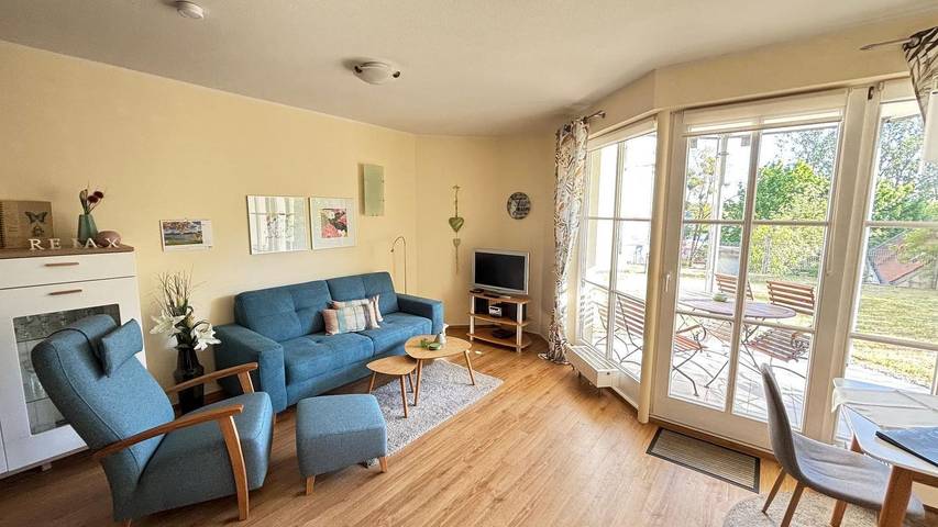 Ferienwohnung für 2 Personen, mit Terrasse und Seeblick in Waren (Müritz)