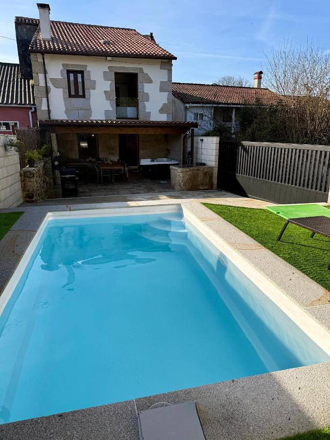 Location de vacances pour 11 personnes, avec vue ainsi que jardin et piscine, animaux acceptés à Padrón - 4