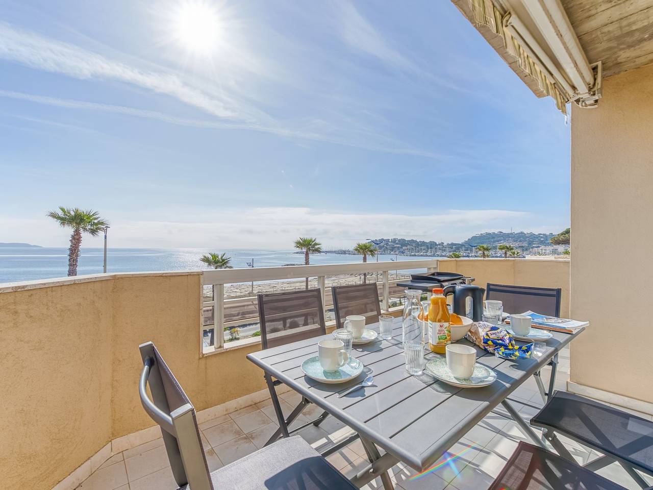 Entire apartment, Le Palazzo del Mar in Cavalaire-sur-Mer, Draguignan region