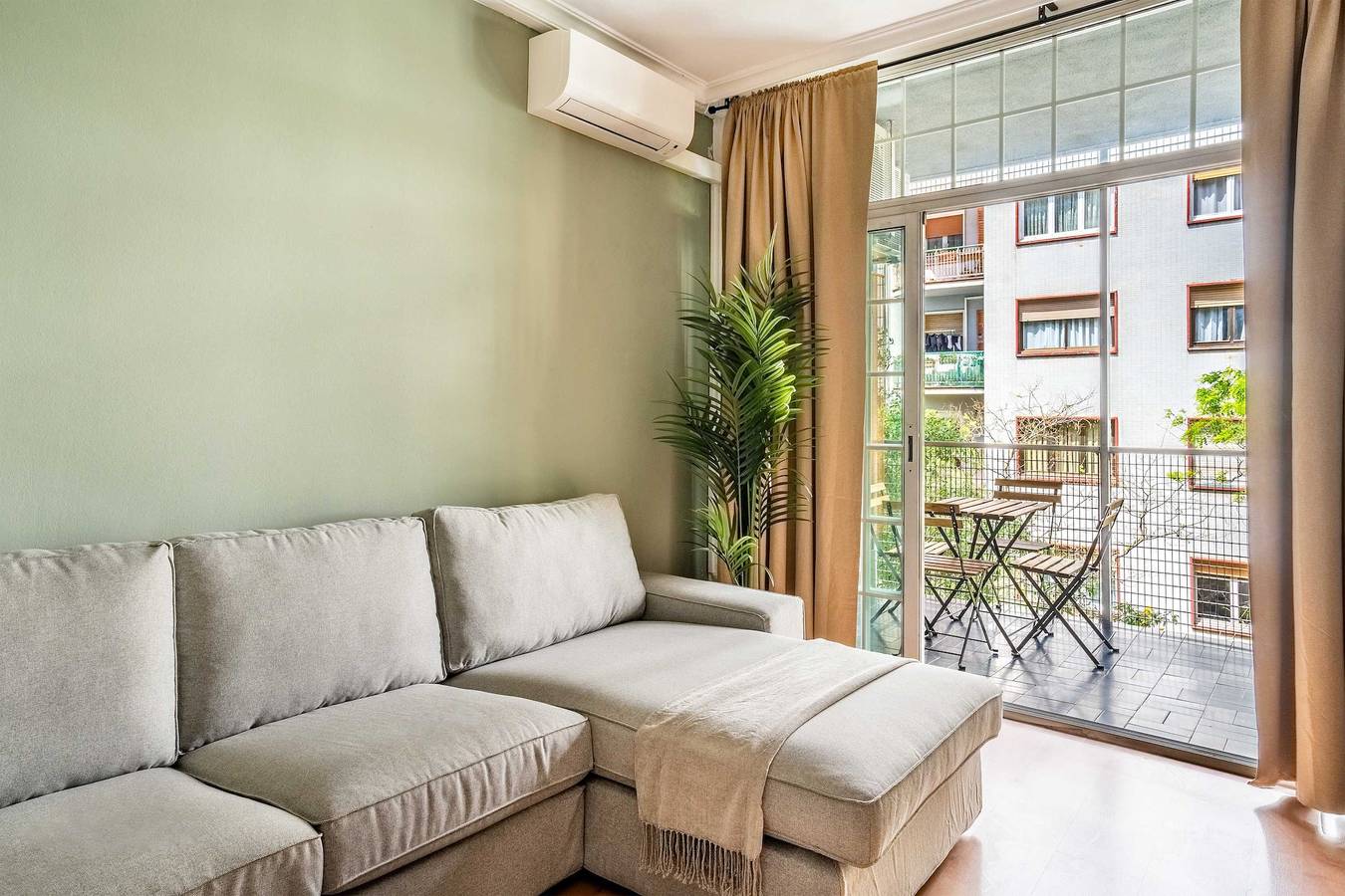 Hel lägenhet, Plaza España 4Bd / 2Bth with terrace for families in Barcelona Centre, Barcelona