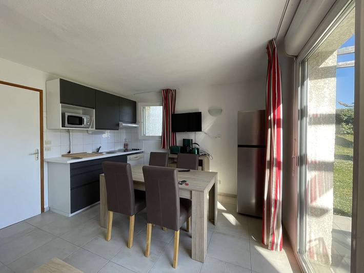 Maison de vacances pour 6 personnes, avec Terrasse et Piscine à Salavas