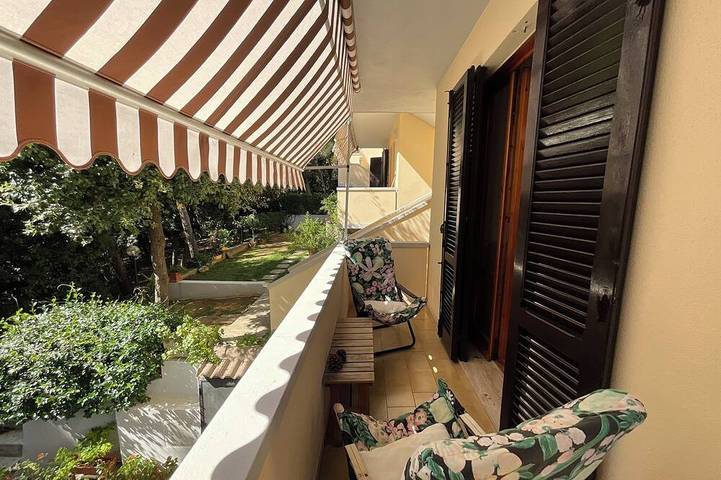 Holiday apartment for 4 people, with garden and balcony - 1