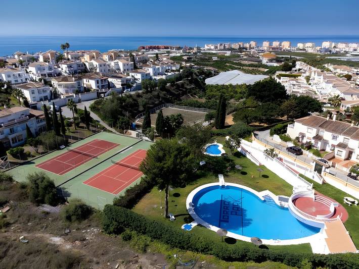 Ferienhaus für 4 Personen, mit Balkon und Kinderpool sowie Garten in Torrox Costa