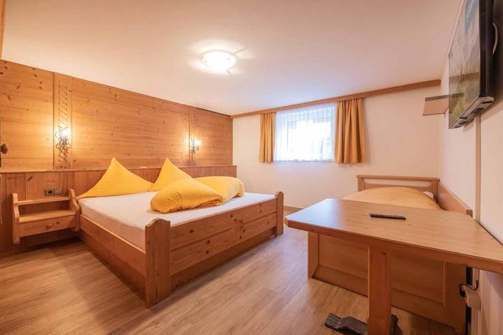 Ferienwohnung für 5 Personen, mit Balkon und Terrasse sowie Sauna im Stubaital - 4