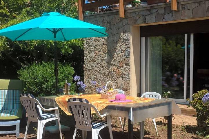 Villa pour 4 personnes, avec terrasse et jardin à Hyeres