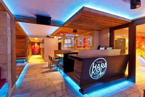 Partyhouse Harakiri stay Different 60 seconds to Mountains! Free Parking! Self Check-In in Mayrhofen, Zillertaler Alpen