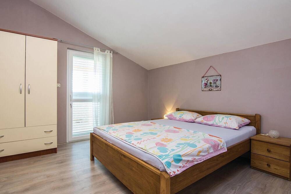 Ganze Wohnung, Schöne 2-Zimmer-Wohnung in Biograd in Biograd na Moru, Zadar