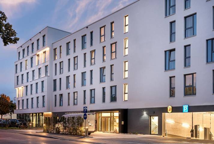 Location de vacances pour 3 personnes, avec Terrasse ainsi que Jardin et Vue à Augsbourg - 2