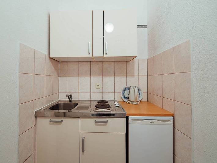 Apartament wakacyjny dla 2 osób, z ogród w Baška Voda