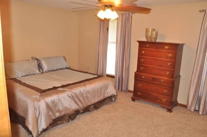 Vacation home for 8 people, with yard and terrace in Virginia