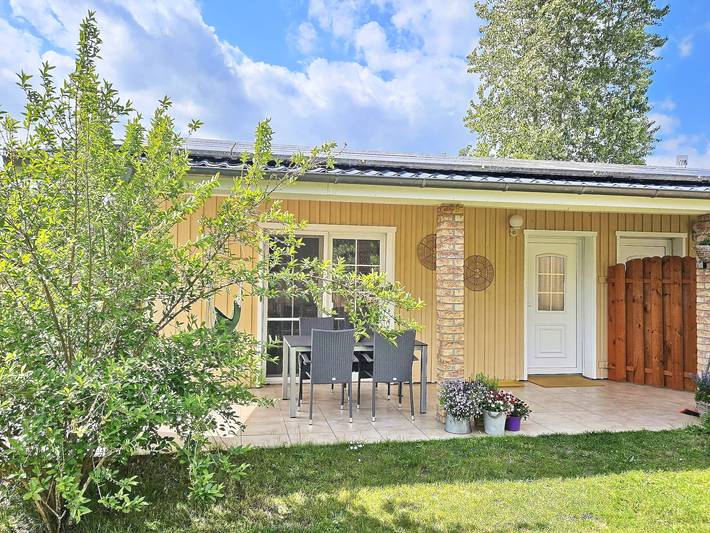 Ferienhaus für 4 Personen, mit Terrasse und Garten in Zurow