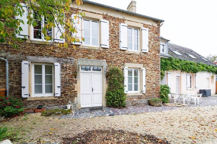Location de vacances pour 6 personnes, avec jardin, animaux acceptés à Castillon (Calvados)
